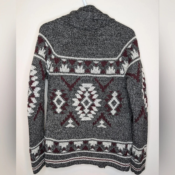 Bluenotes Grey, White & Burgundy Open Front Knit  Aztec Cardigan Medium - Picture 2 of 8